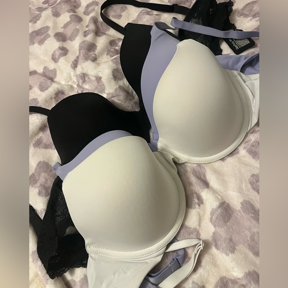 BUNDLE- Gap Body T-Shirt Bras - Picture 4 of 7